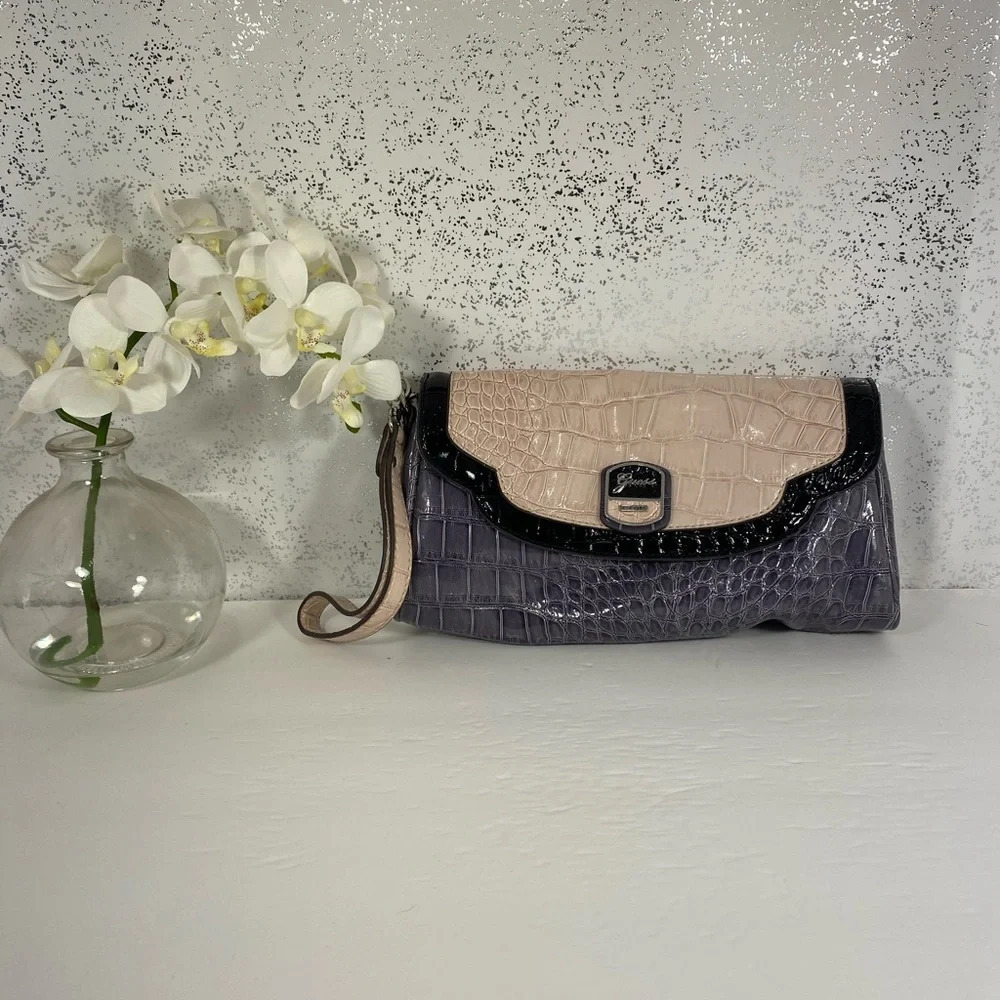 Guess Purple & Cream Reptile Pattern Wristlet - Picture 2 of 11